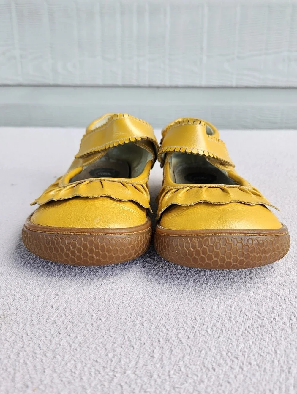 Livie & Luca Ruche Mary Jane Girl SZ 11 Mustard Yellow Leather Hook & Loop Fall